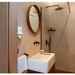 Flower & 5* Golem (Tirana)