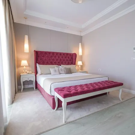 Flower & 5* Golem (Tirana)