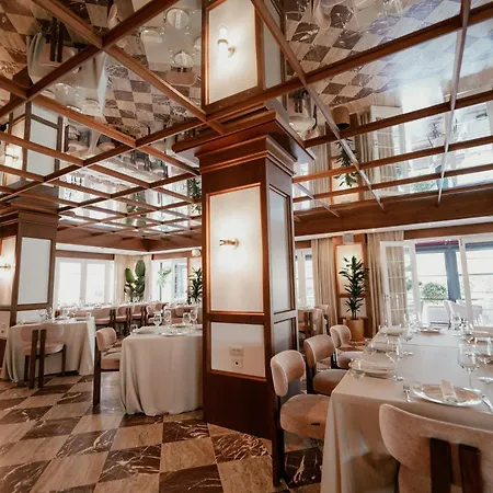 Flower & 5* Golem (Tirana)